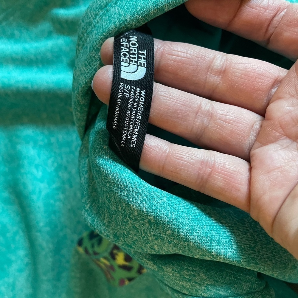 The North Face Women's Pullover Hoodie with logo - Picture 4 of 6
